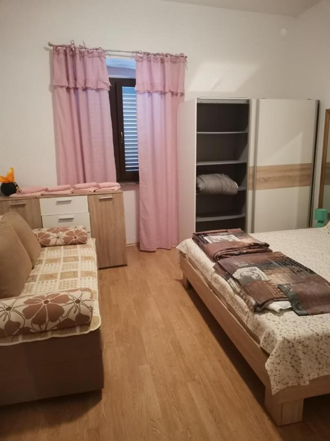 Apartman Miki Pola Esterno foto