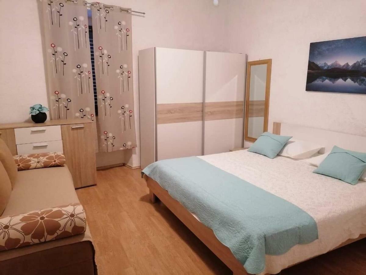 Apartman Miki Pola Esterno foto